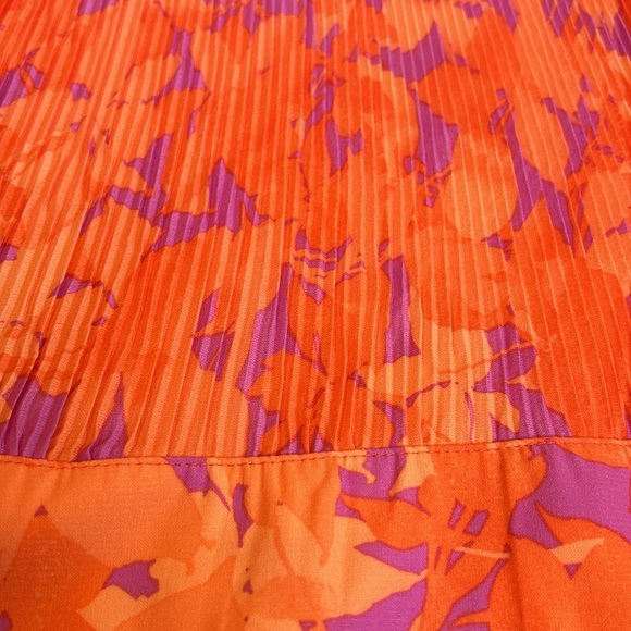 NWT Taylor Pleated Crepe Dress Size M - Picture 11 of 14